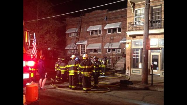 Lakewood | Apartment building fire displaces four people | wkyc.com