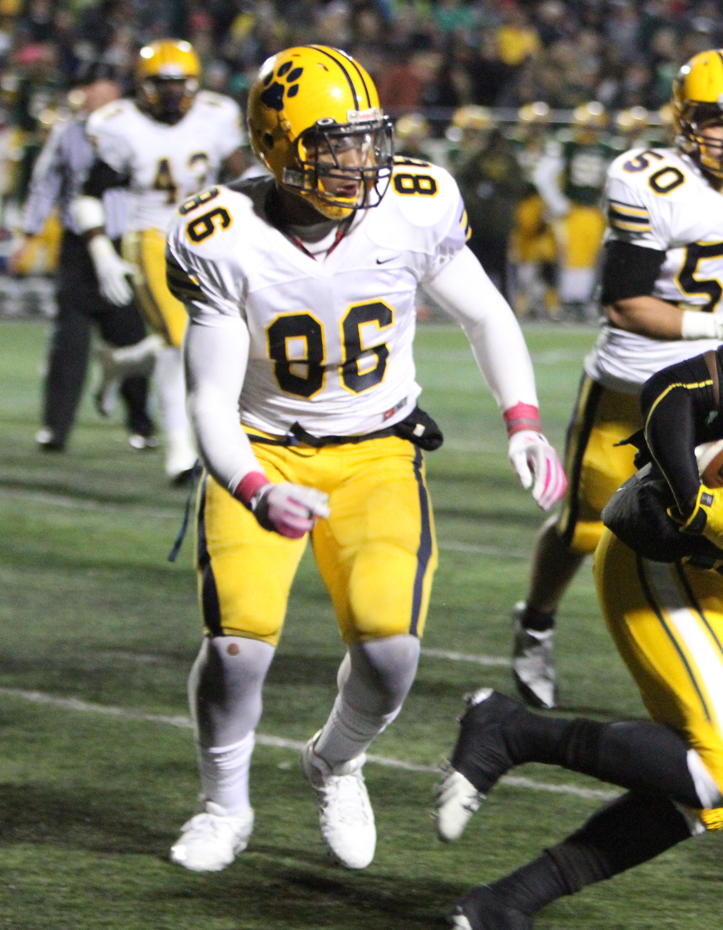 HS FB: St. Ignatius defensive end commits to Ohio State