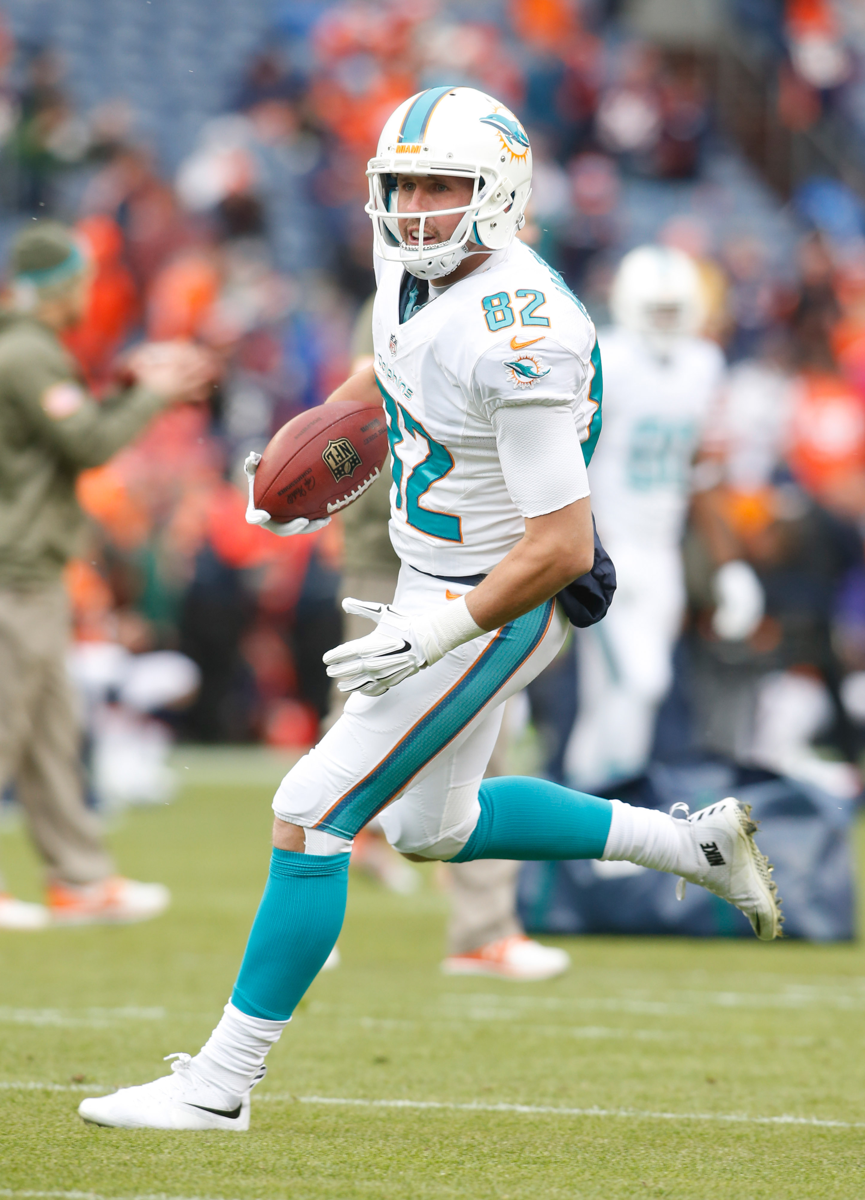 Browns officially sign receiver Brian Hartline