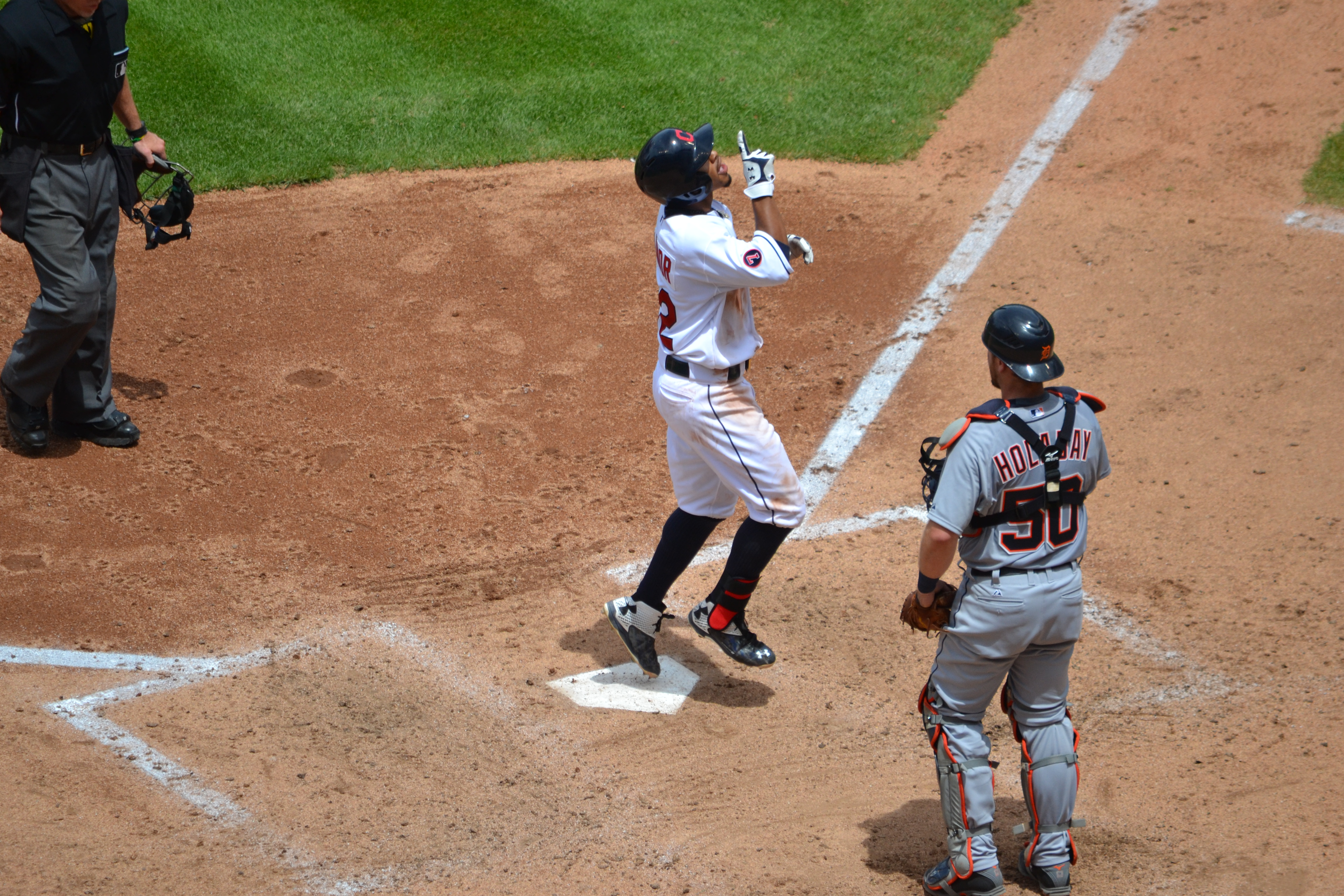 Feeling the (g)love: Indians shortstop Lindor in high demand