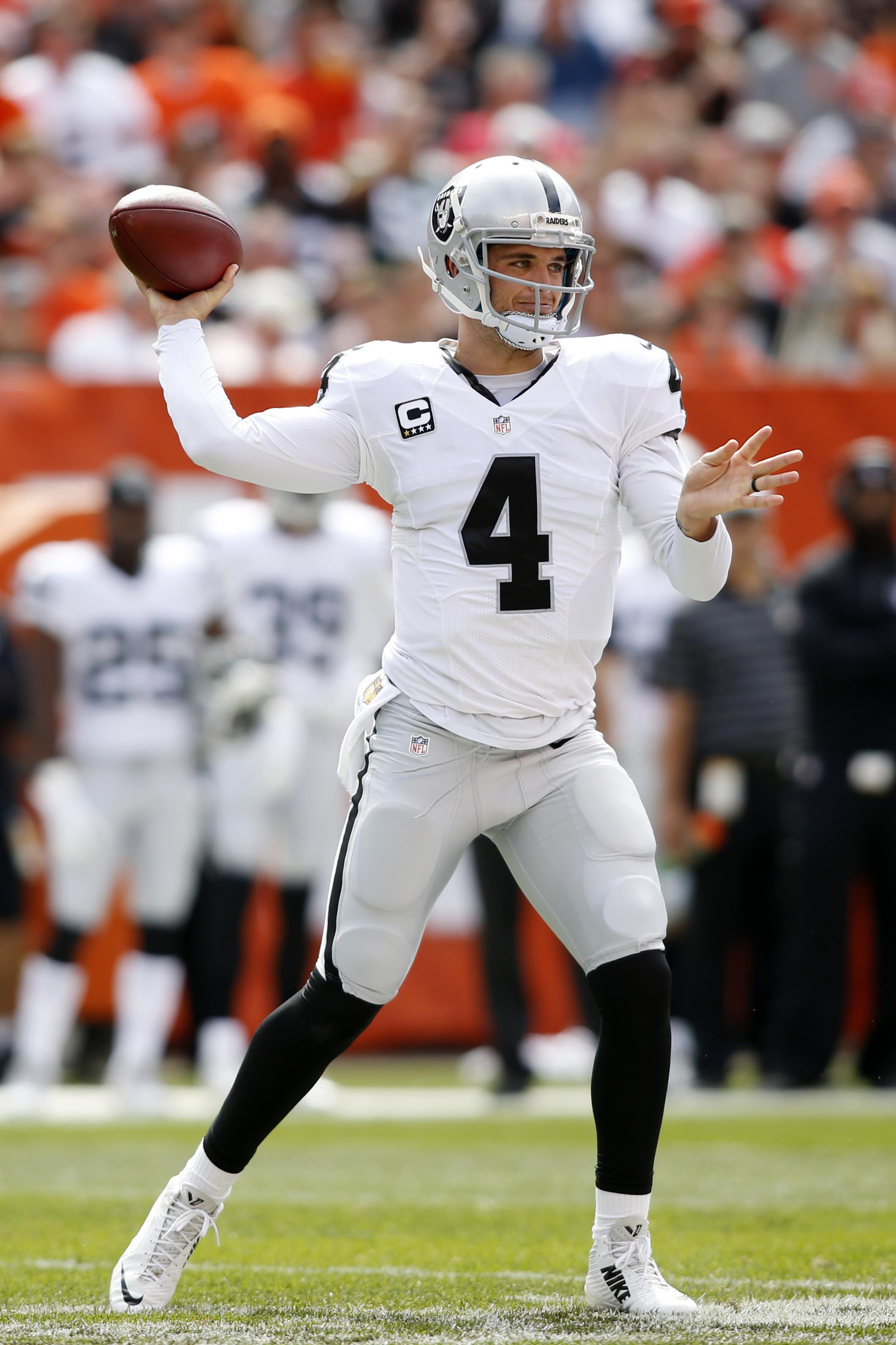 Derek Carr leads culture change for Raiders