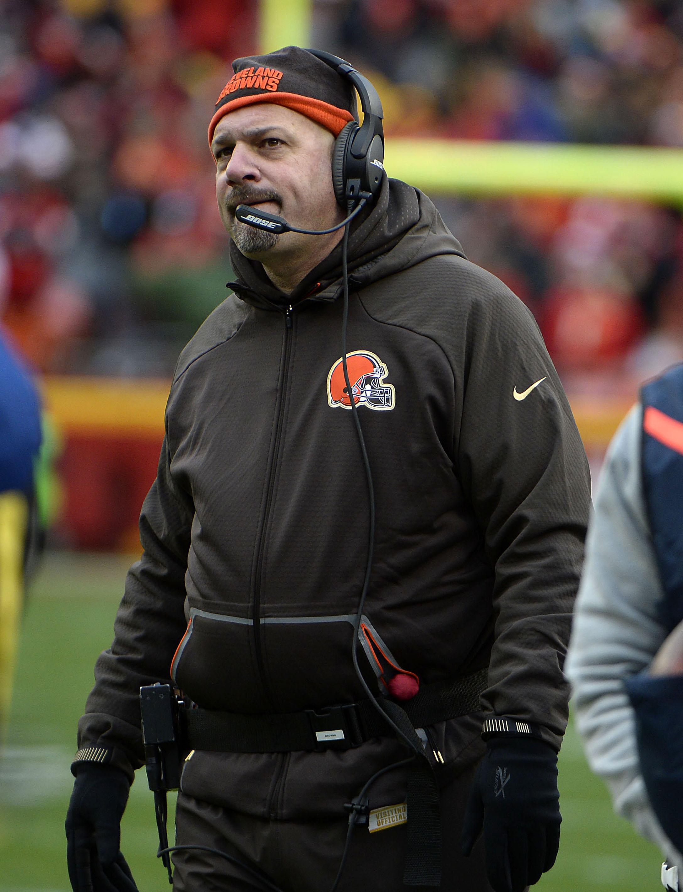 Cleveland Browns relieve head coach Mike Pettine