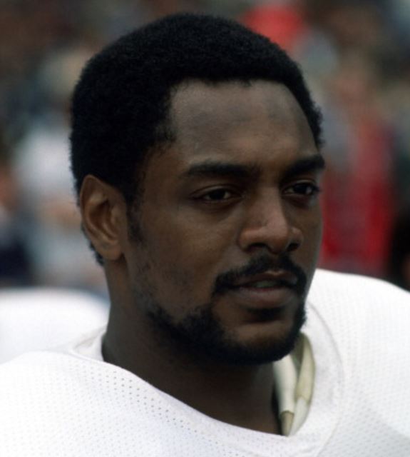 Reggie Rucker, ex-Cleveland Brown who stole from anti-violence