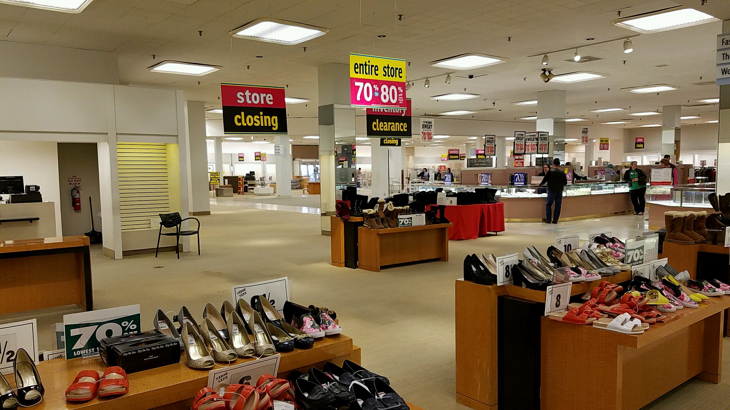 shoe stores in chapel hill mall