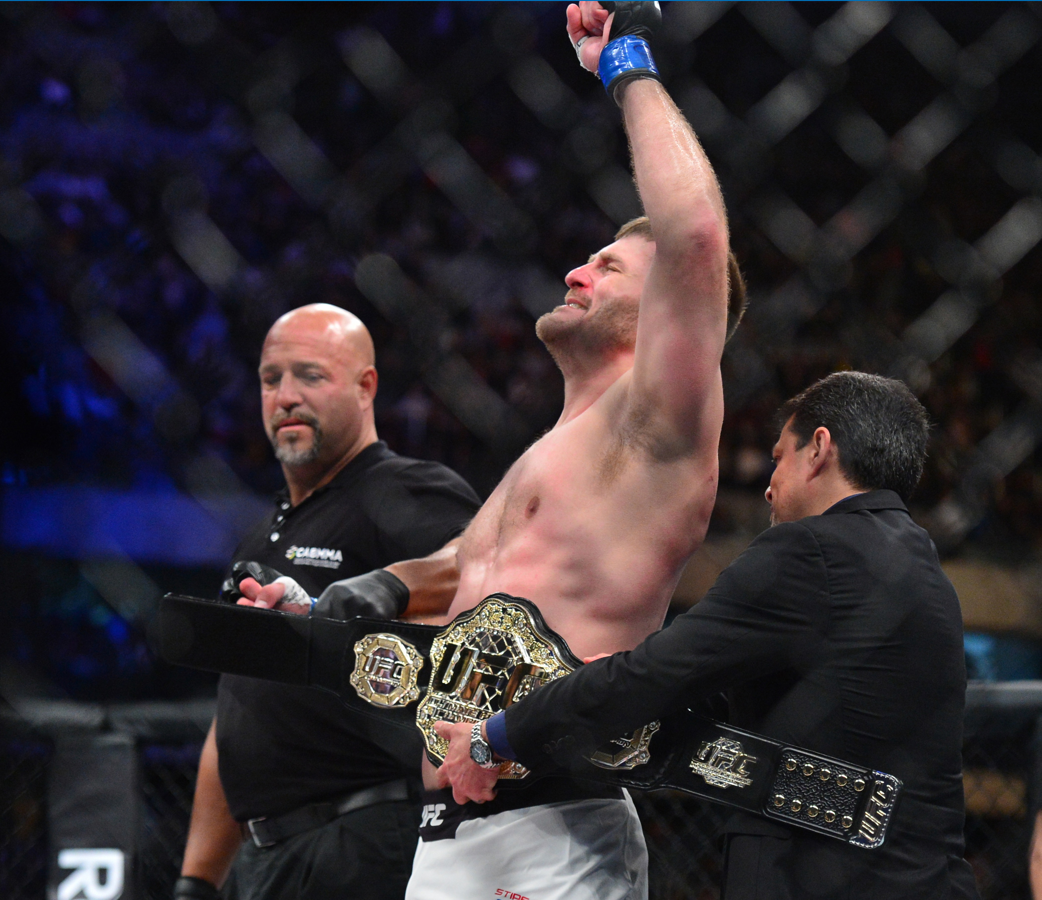 Stipe Miocic Knocks Out Alistair Overeem To Retain Ufc Heavyweight 9397