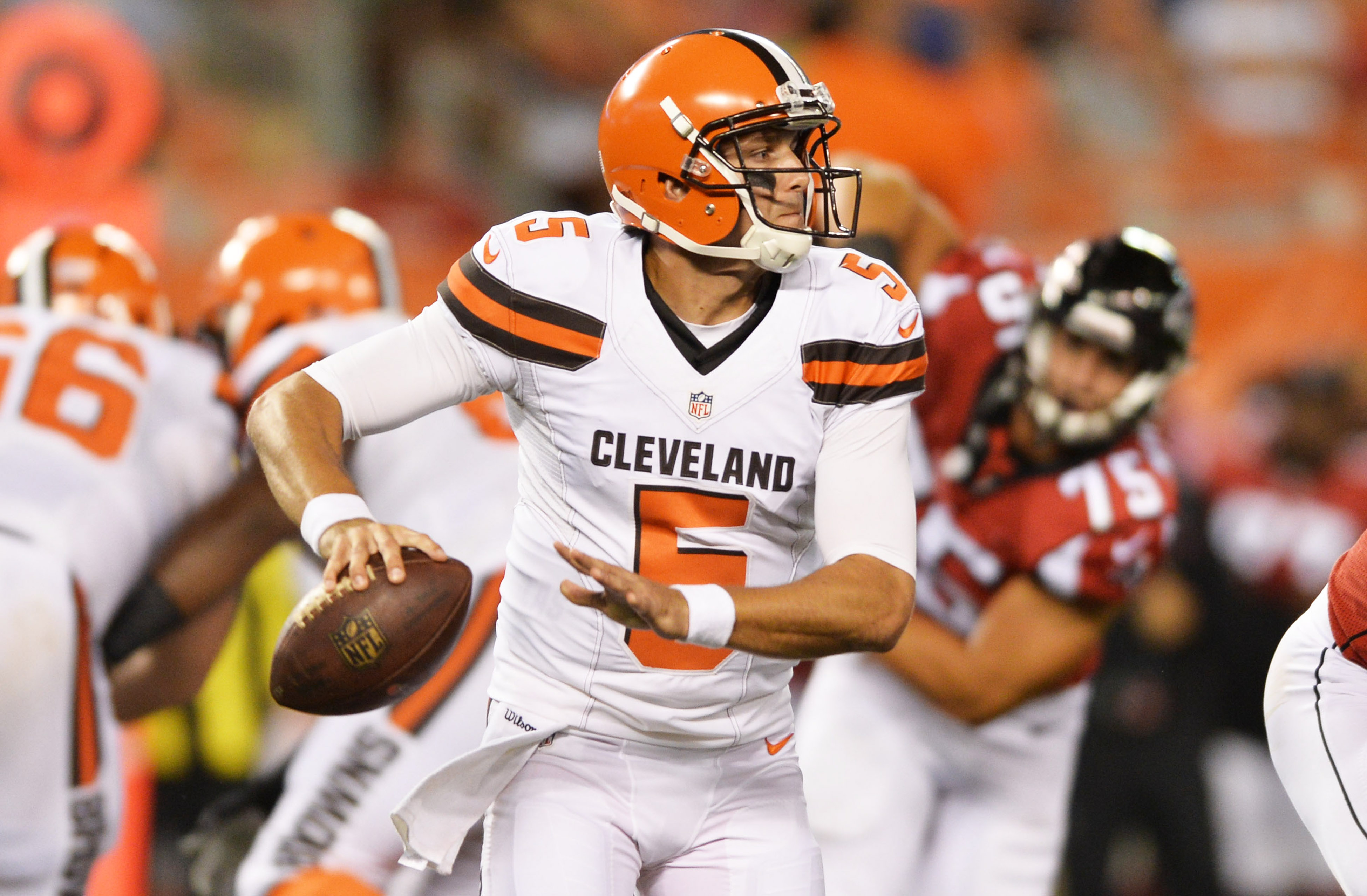 Cleveland Browns QB Josh McCown played with broken collarbone 