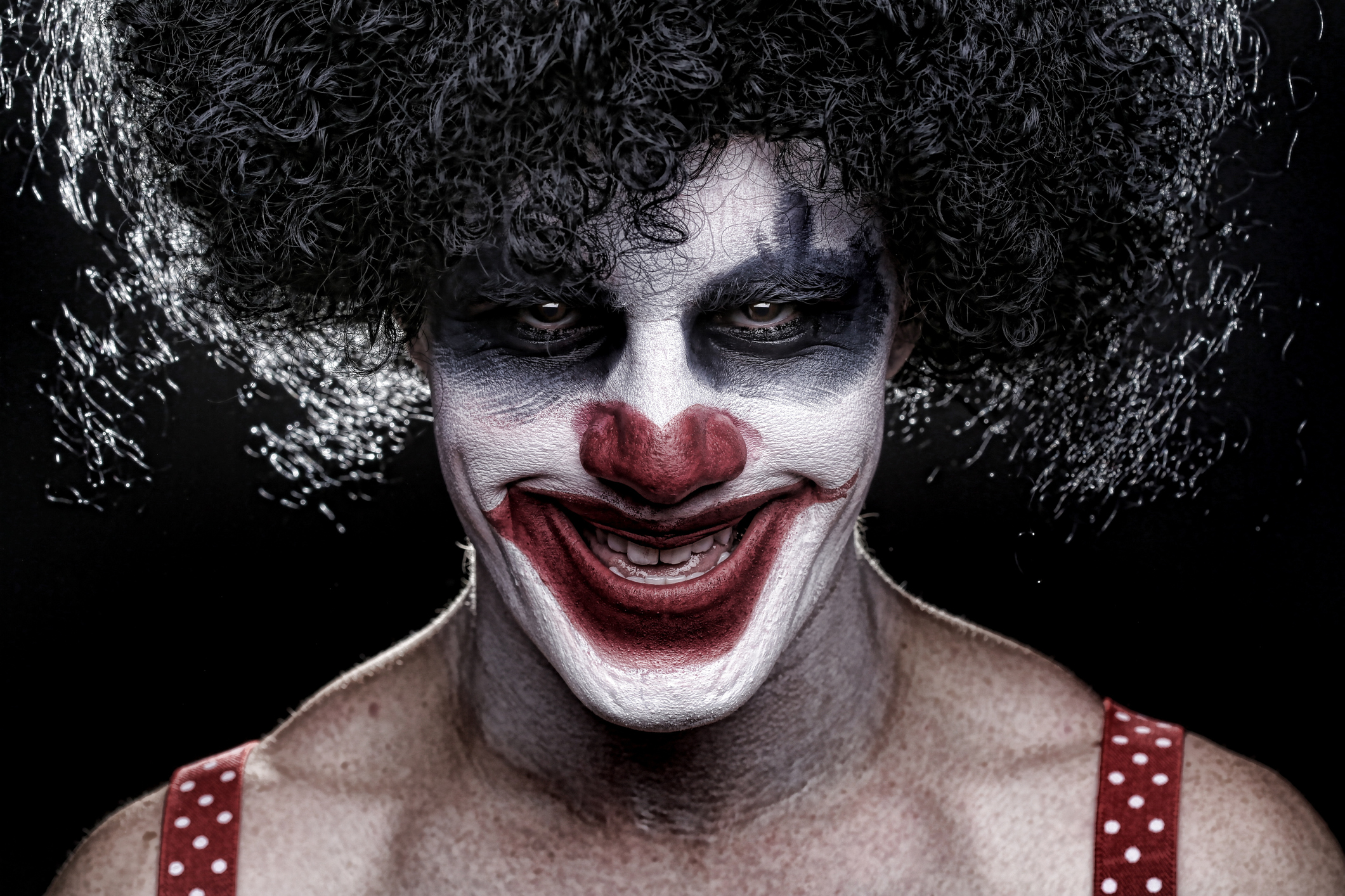 alleged-clown-attack-closes-several-ohio-schools-khou