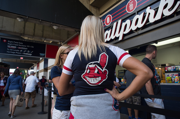 Judge ends attempt to ban Indians name, logo before ALCS game - ABC7 Chicago