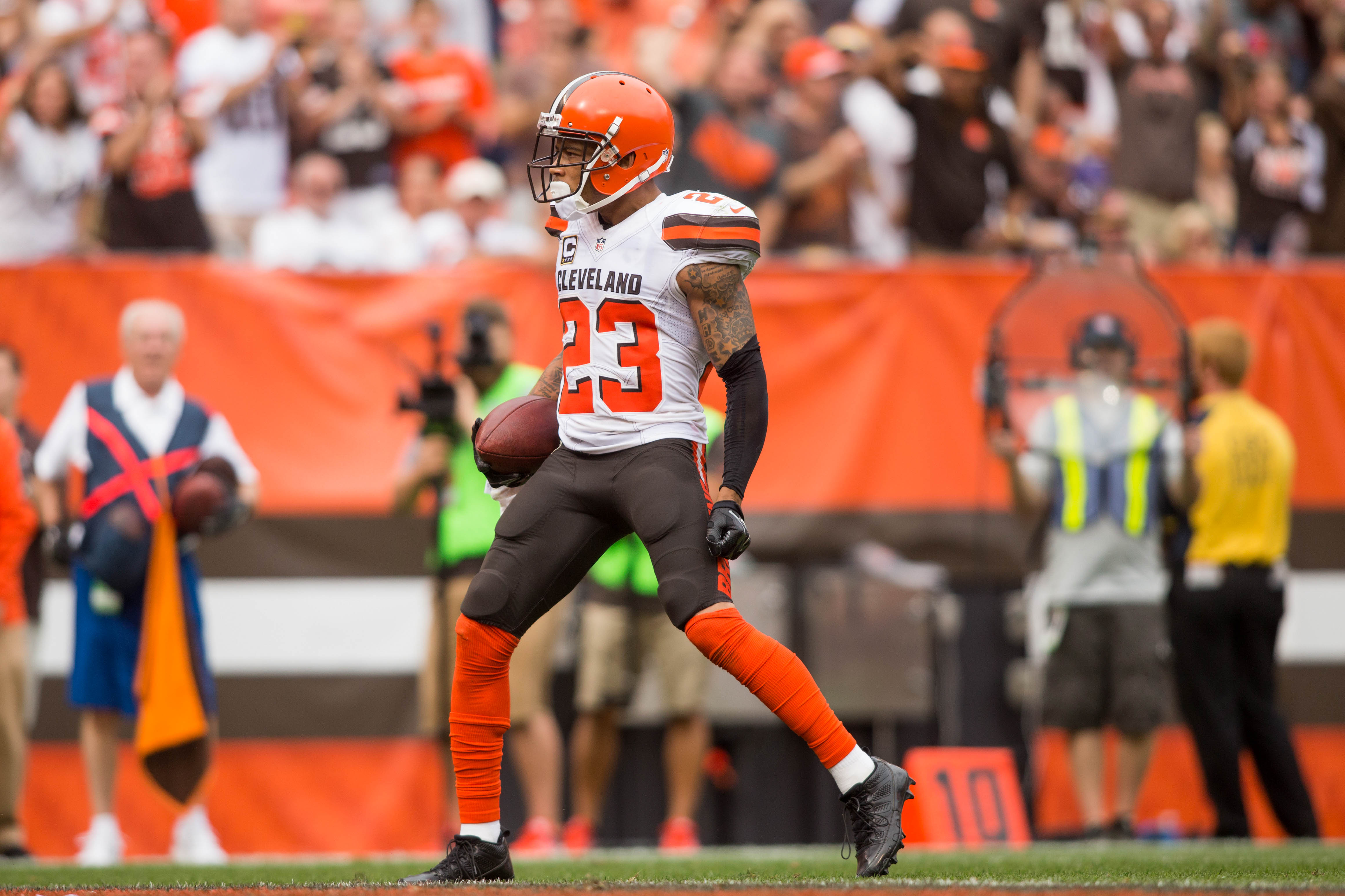 Joe Haden  Cleveland browns football, Cleveland browns history, Browns  football