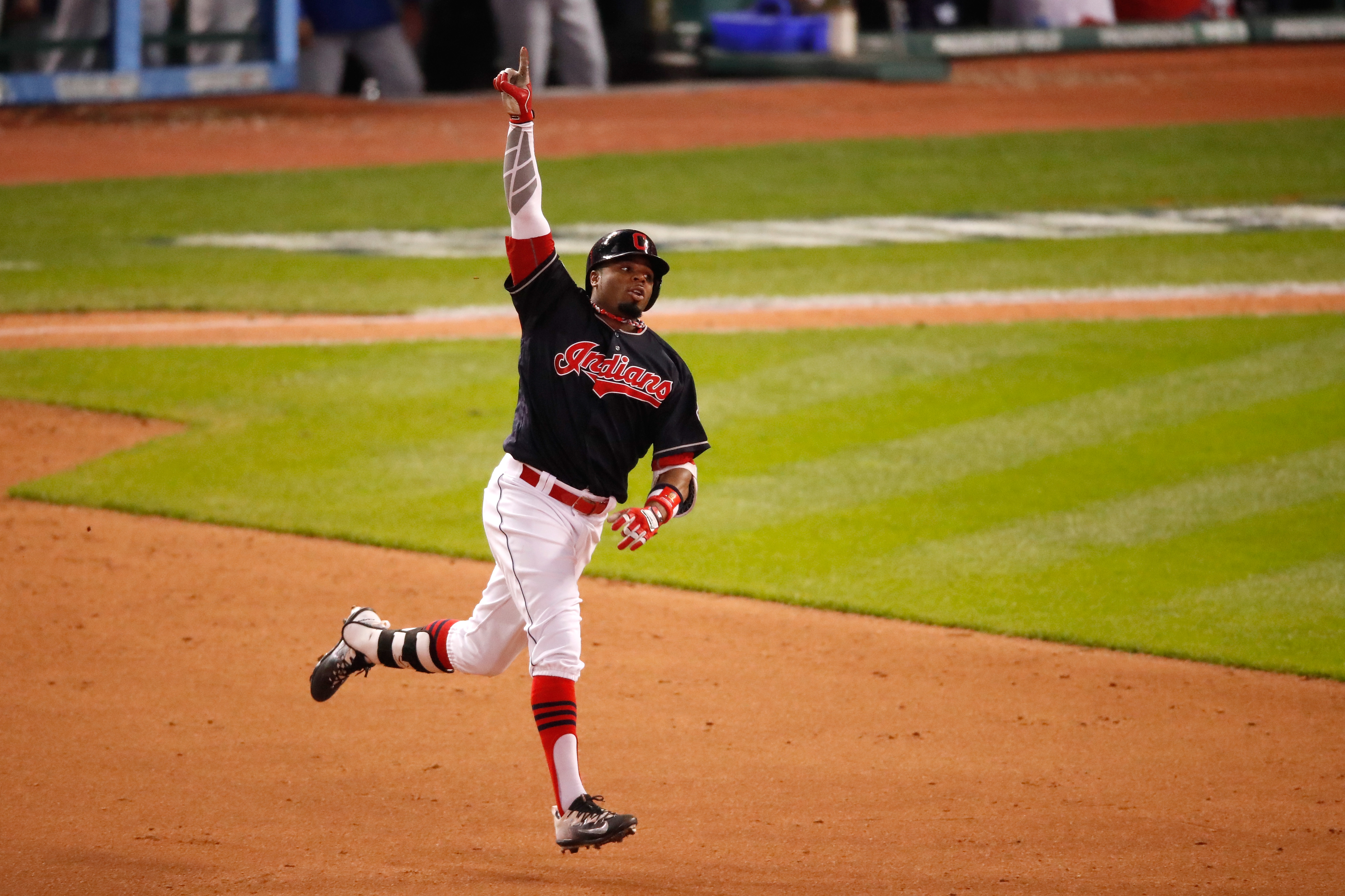 Report: Rajai Davis to sign with Oakland A's