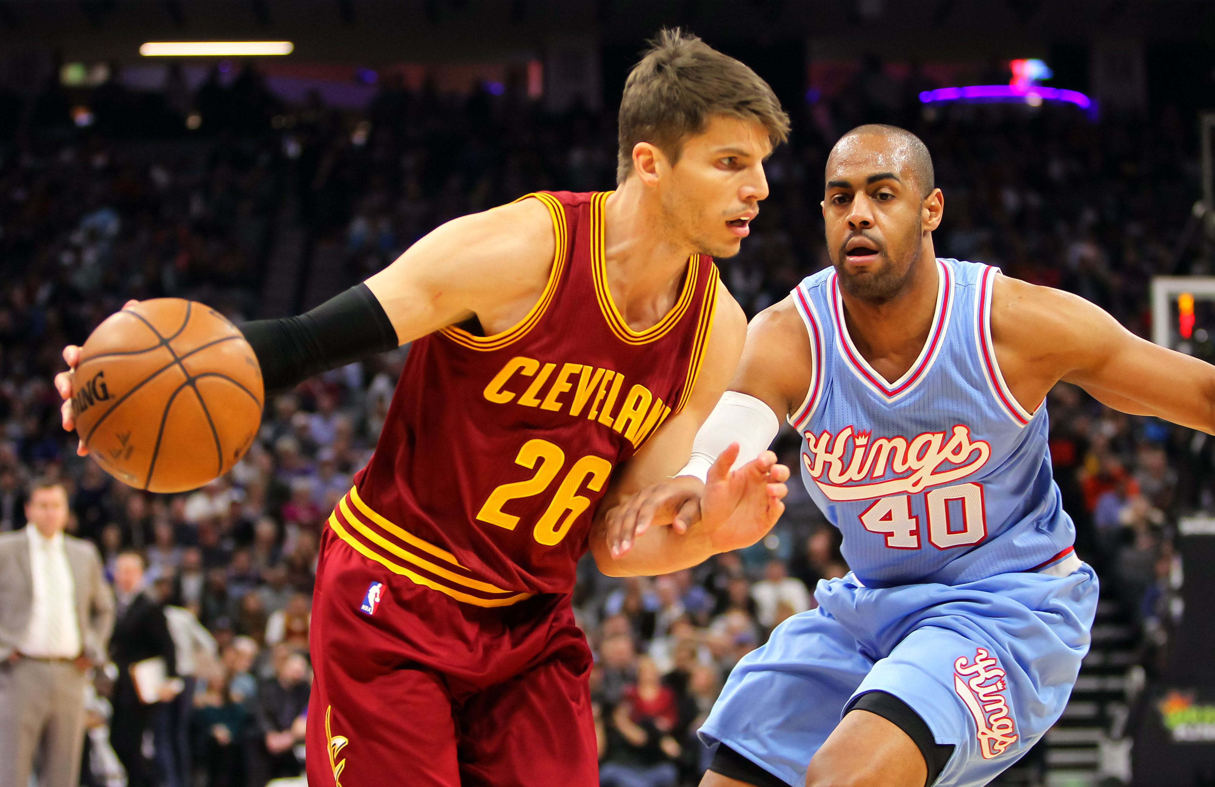 Kyle Korver to miss at least Hawks' next three games with broken