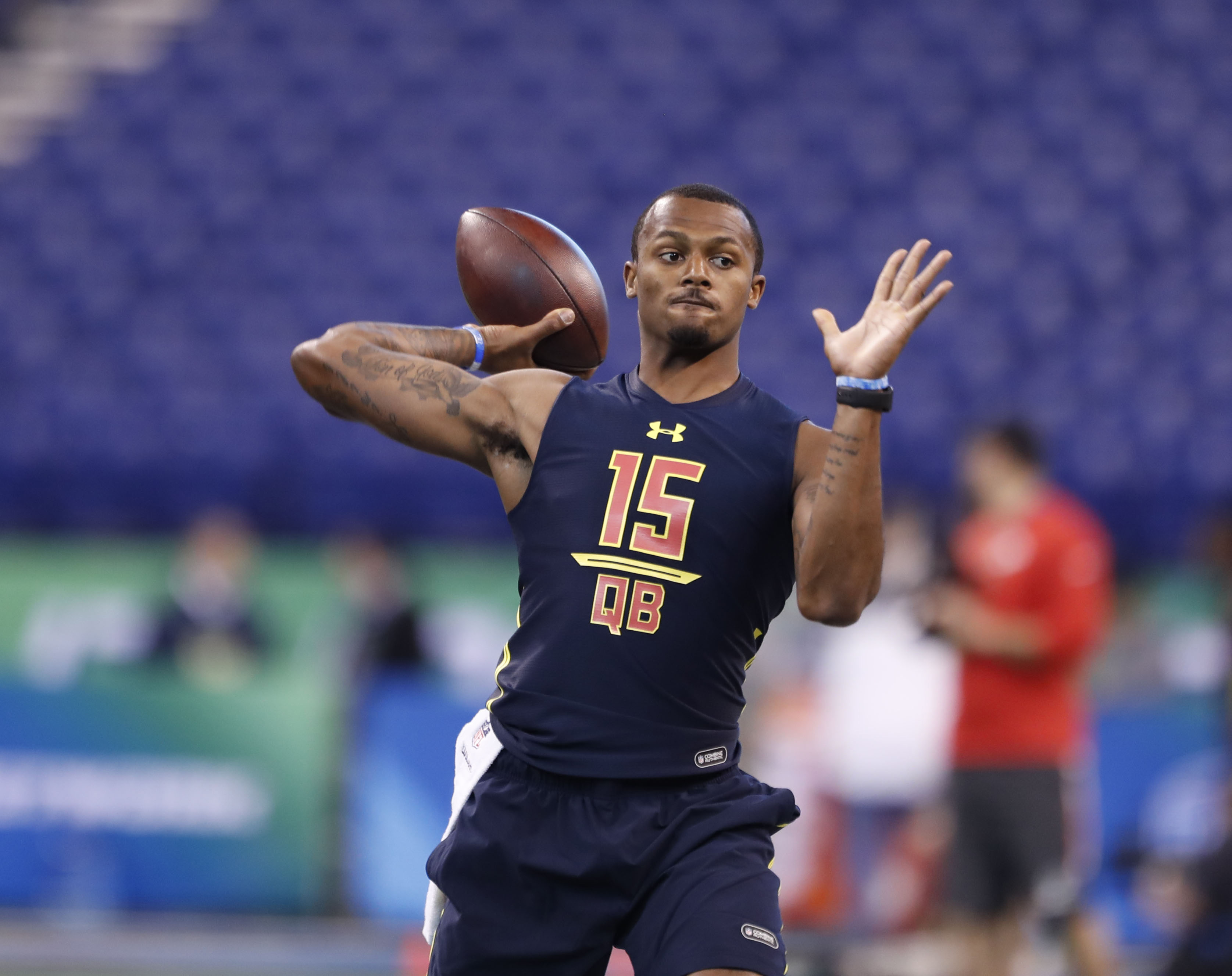 NFL Scouting Combine 2017: How did DeShone Kizer look during QB drills? 