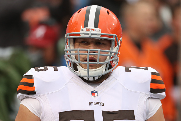 Cleveland Browns sign guard Joel Bitonio to multiyear contract extension