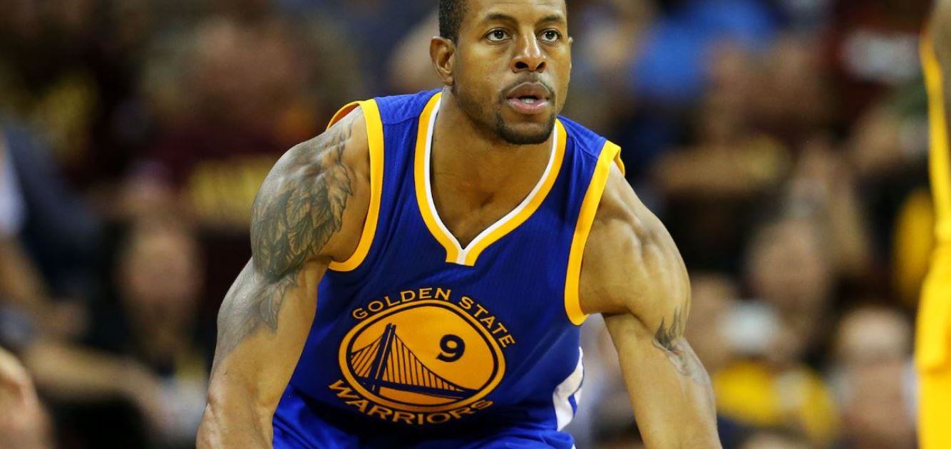 Def Pen Hoops on X: Stephen Curry and Andre Iguodala show off the