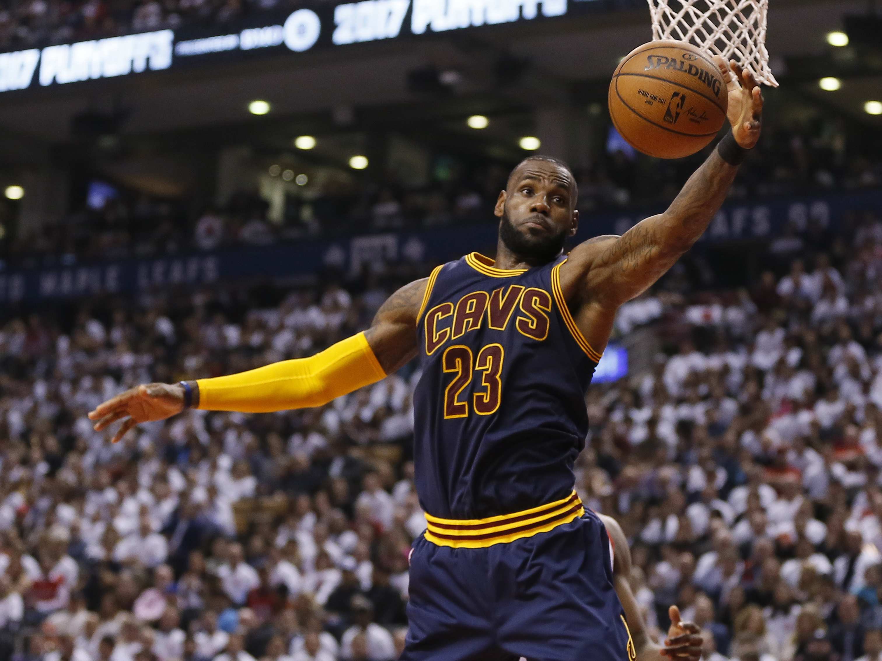 LeBron James joins 3 Canadians (for now) on Cavaliers