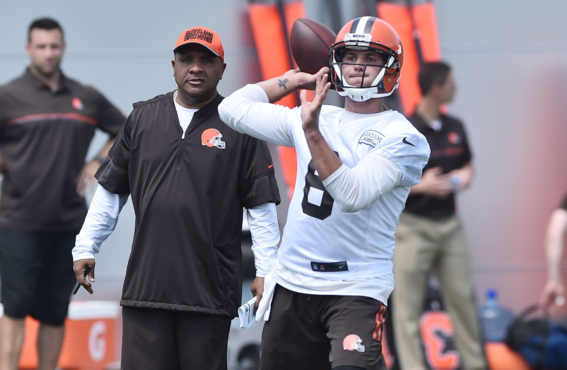 Hue Jackson: Browns rookie DeShone Kizer is coming along faster than  expected 