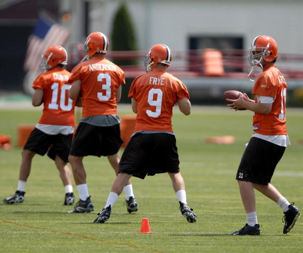 Top 5 Cleveland Browns quarterback controversies in expansion era