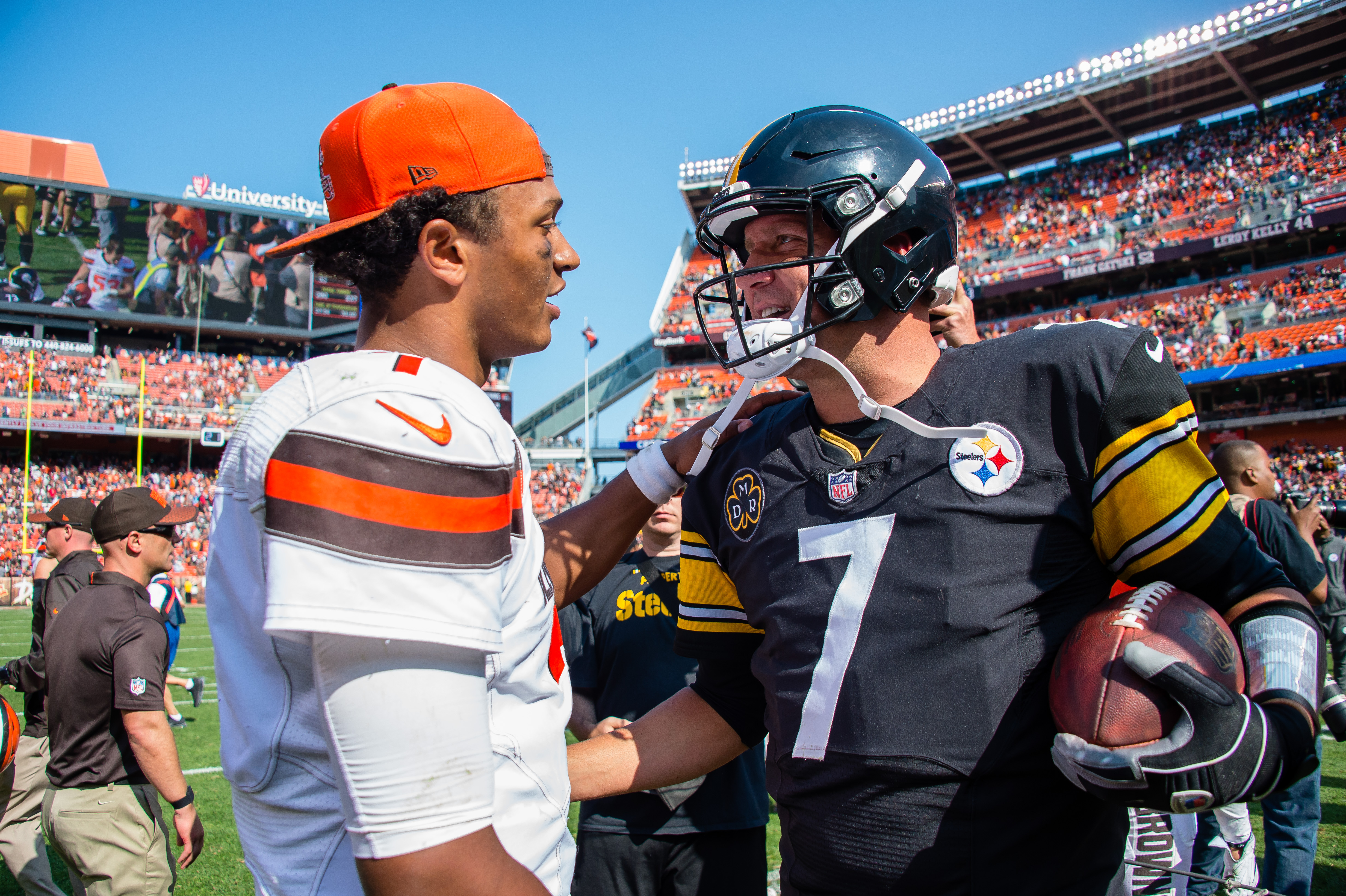 Pittsburgh Steelers beat Cleveland Browns in Ben Roethlisberger's last home  game