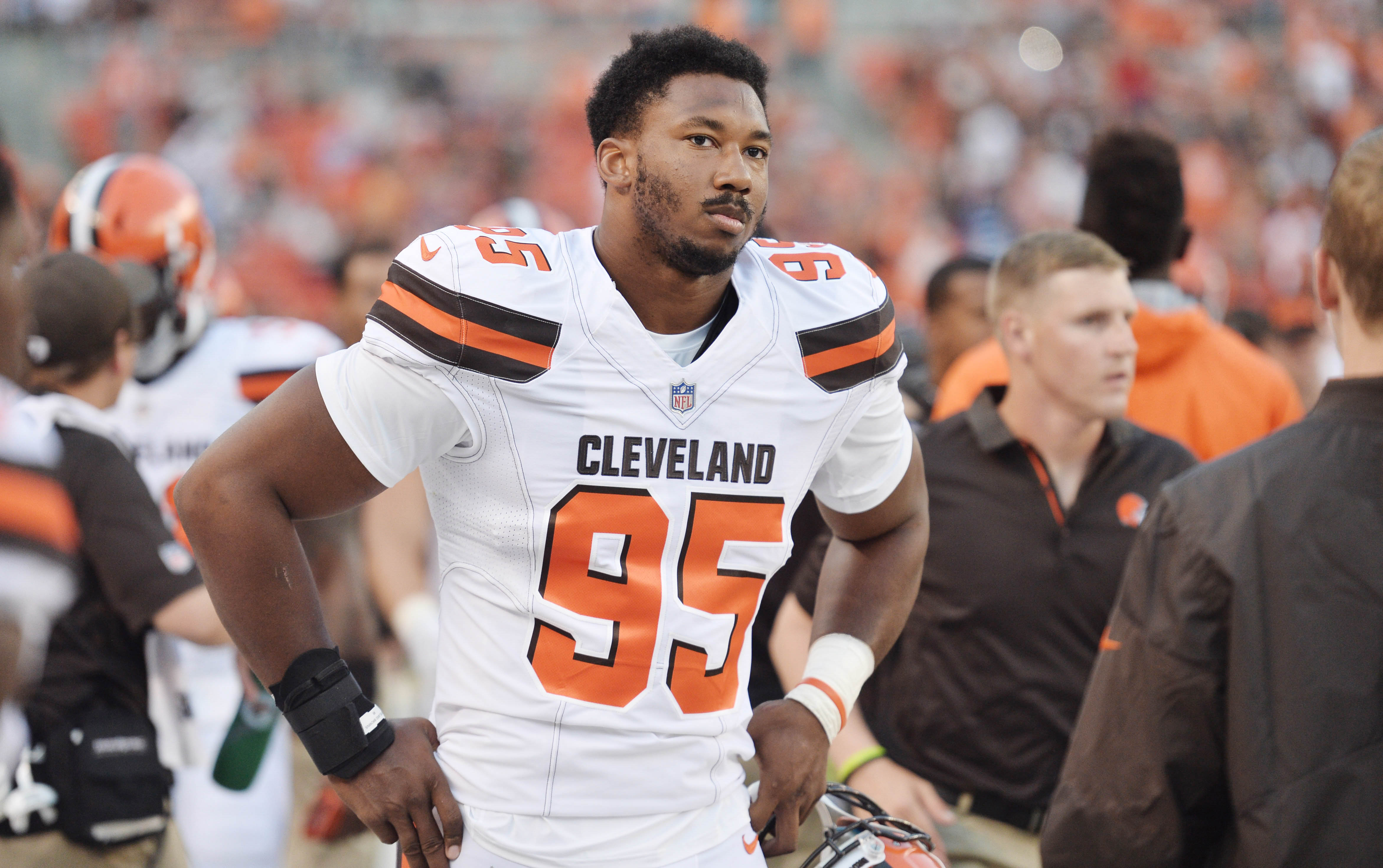 Myles Garrett Listed As Questionable For Cleveland Browns' Game Sunday In  Atlanta