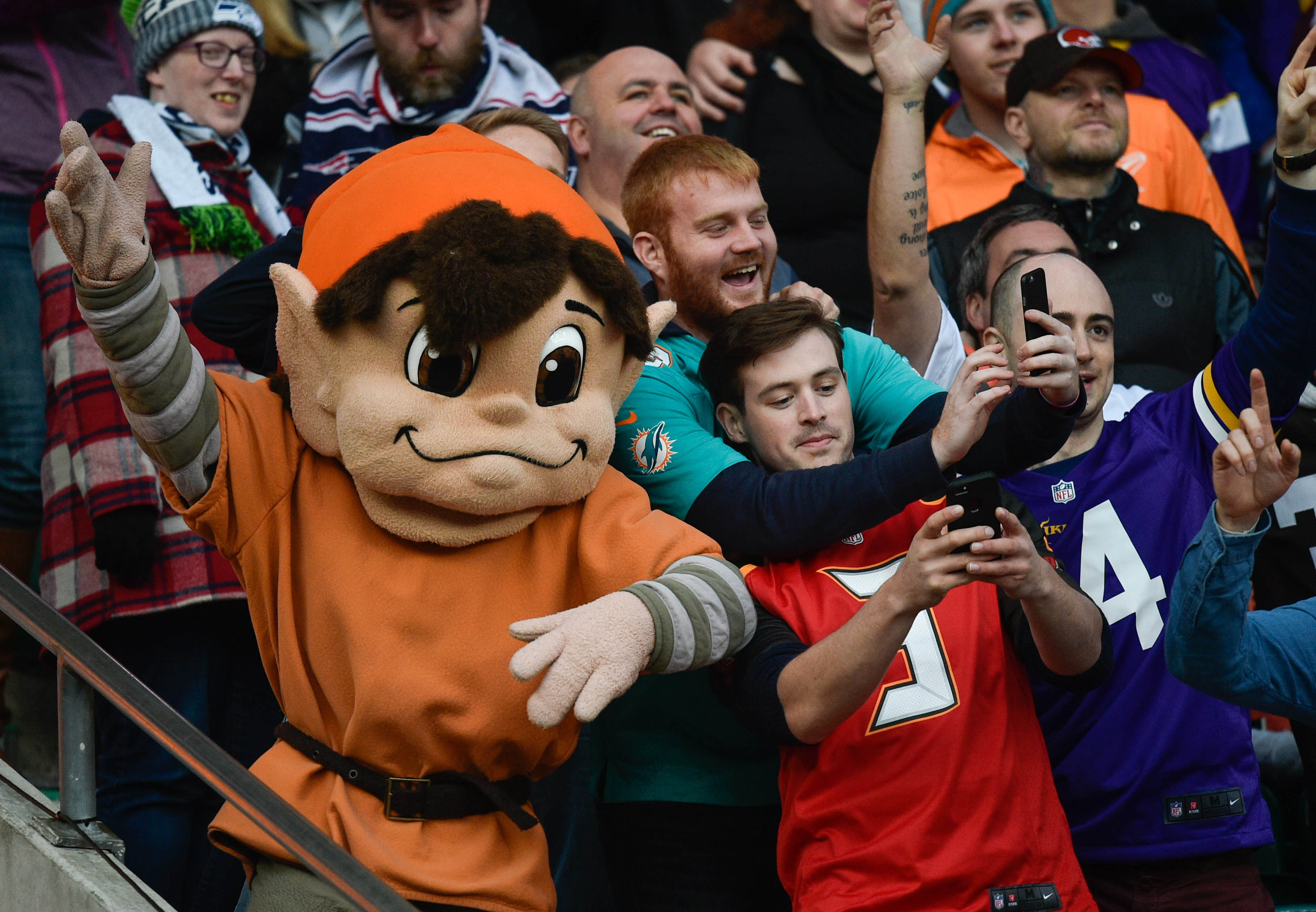 Minnesota Vikings 33-16 Cleveland Browns: Twickenham record crowd for NFL  game, NFL News