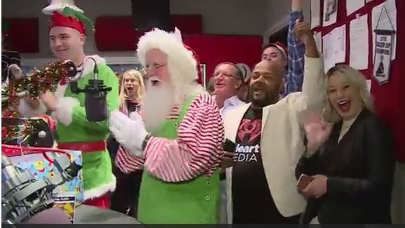 105 7 Wmji Christmas Switch 2022 Mark Nolan & Mr. Kringle – Hollie And Majic 105.7'S Holiday Tradition  11.22.17 | Wkyc.com