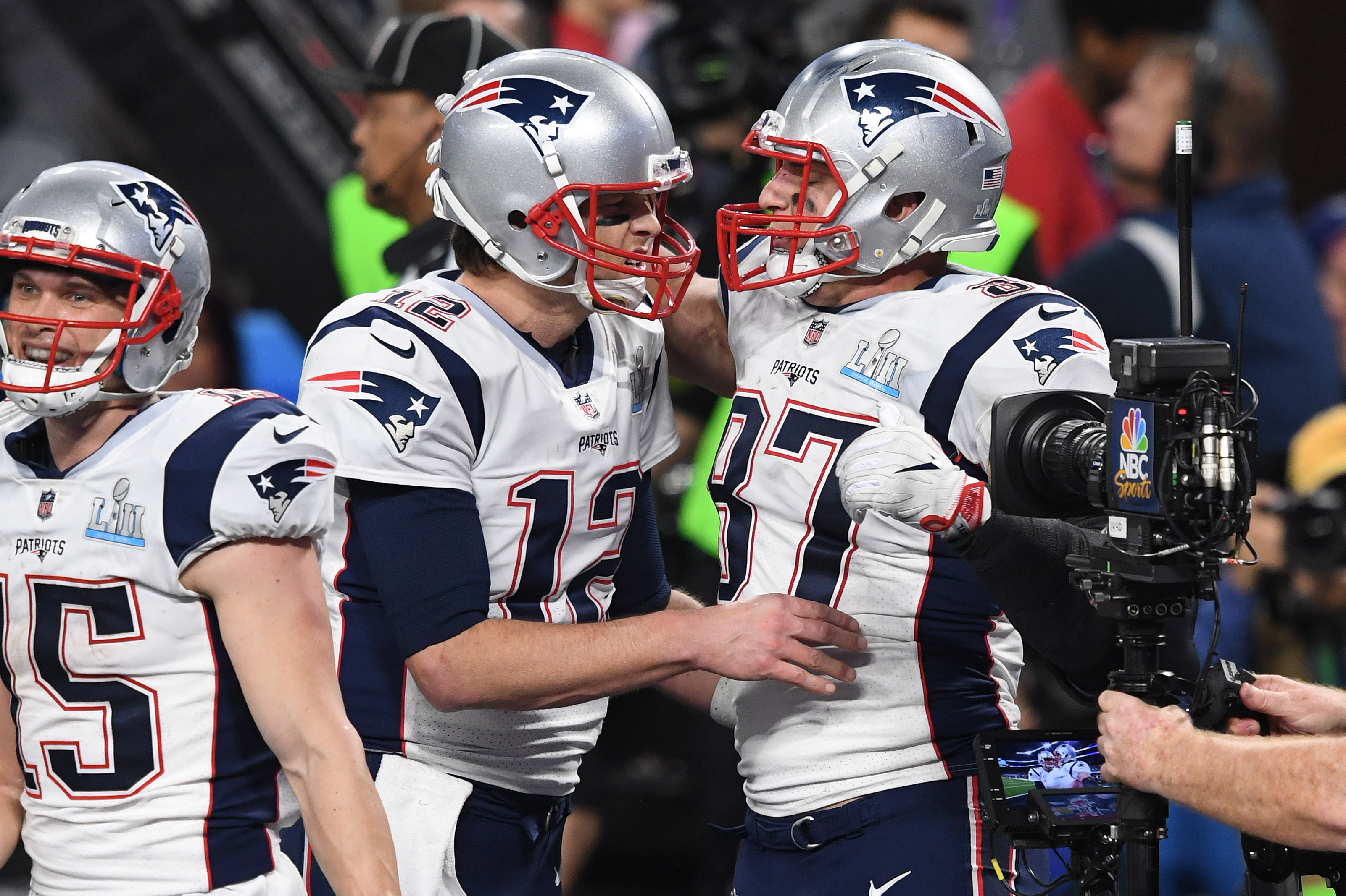 WATCH: Rob Gronkowski TD catch gives New England Patriots first lead in  Super Bowl LII