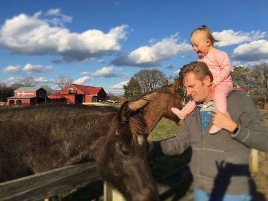 Rory Feek, daughter back home in Tennessee after Joey's death | wkyc.com